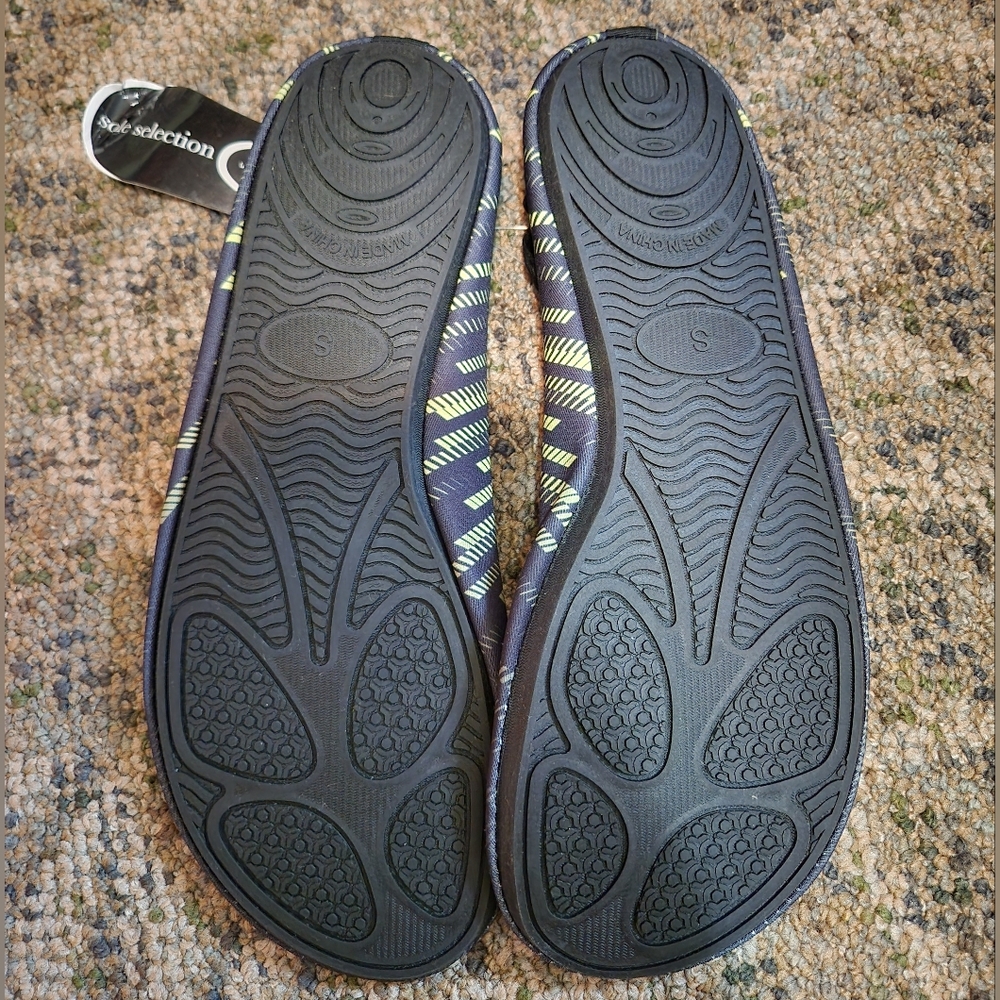 Men's aqua shoes - Picture 2 of 4
